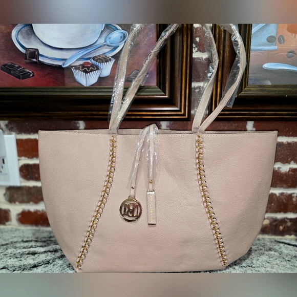 Badgley Mischka Handbags - Badgley Mischka